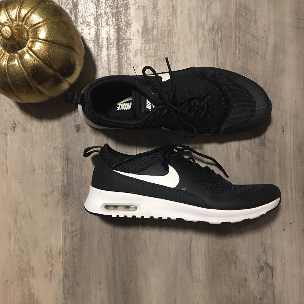 Nike Air Max Thea - size 10
